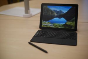 Moderne Geräte - hier ein Surface Go